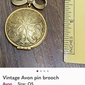 Avon Gold Brooch with Bow Design